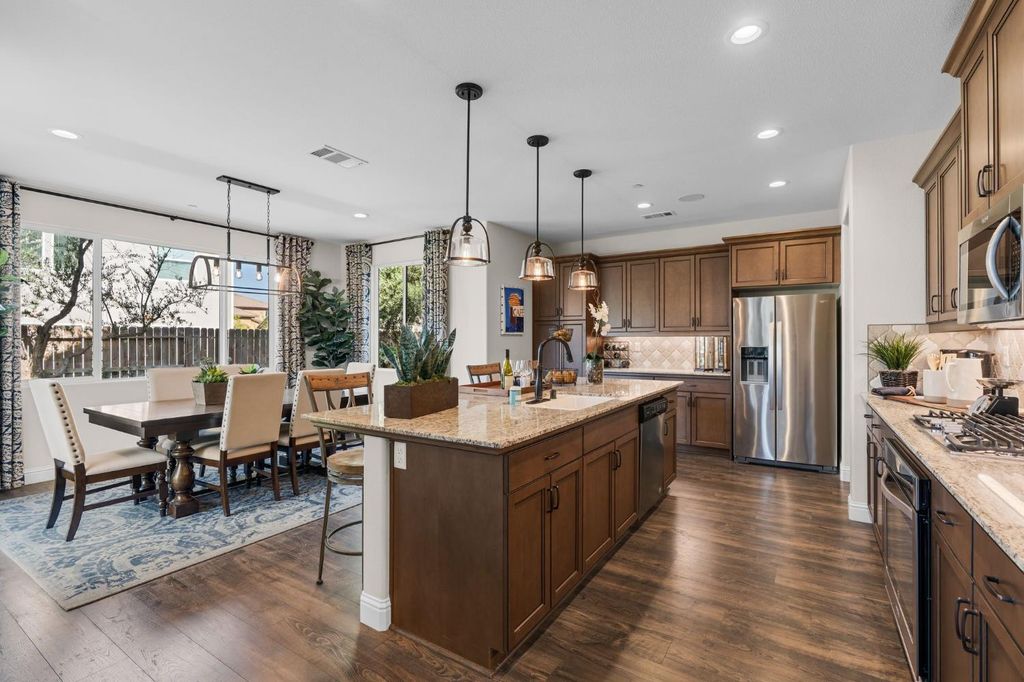 Image 12 of property listing at 4367 N Brent Avenue, Fresno, CA 93723