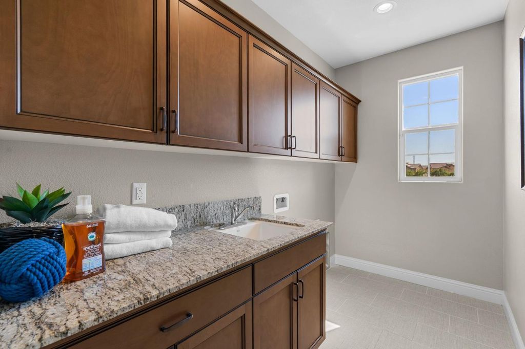 Image 25 of property listing at 4367 N Brent Avenue, Fresno, CA 93723