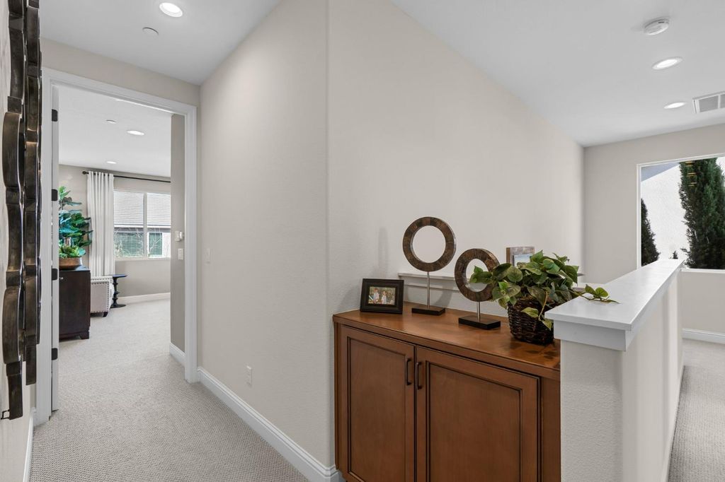 Image 27 of property listing at 4367 N Brent Avenue, Fresno, CA 93723