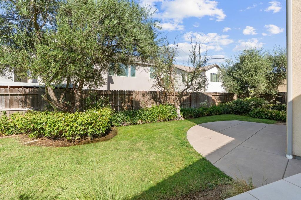 Image 37 of property listing at 4367 N Brent Avenue, Fresno, CA 93723