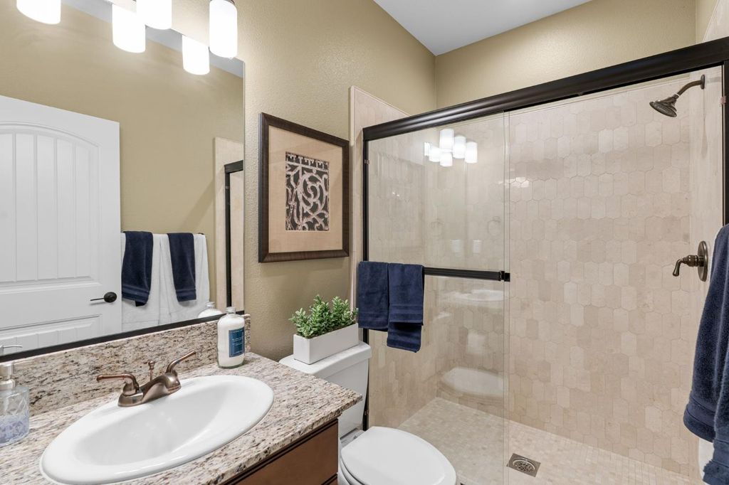 Image 5 of property listing at 4367 N Brent Avenue, Fresno, CA 93723