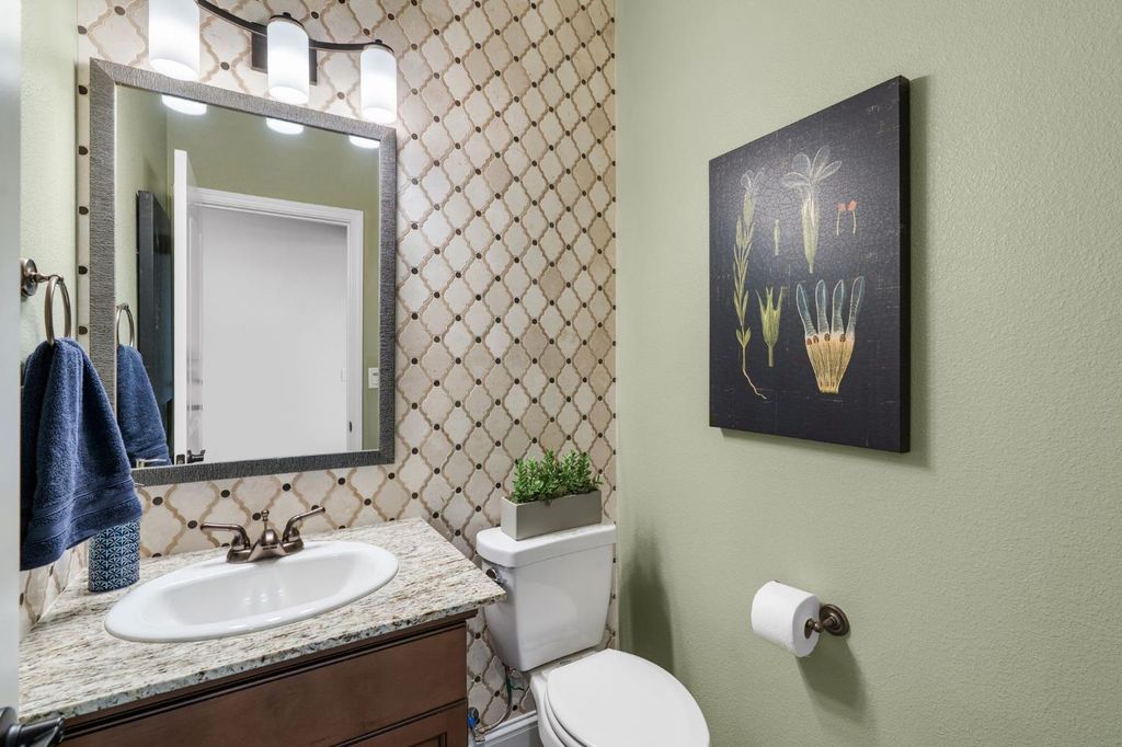 Image 9 of property listing at 4367 N Brent Avenue, Fresno, CA 93723