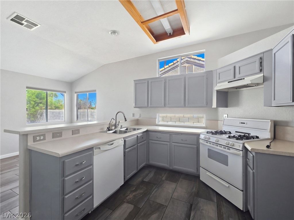 1698 Sweet View Court, Henderson, NV 89014 — photo 5