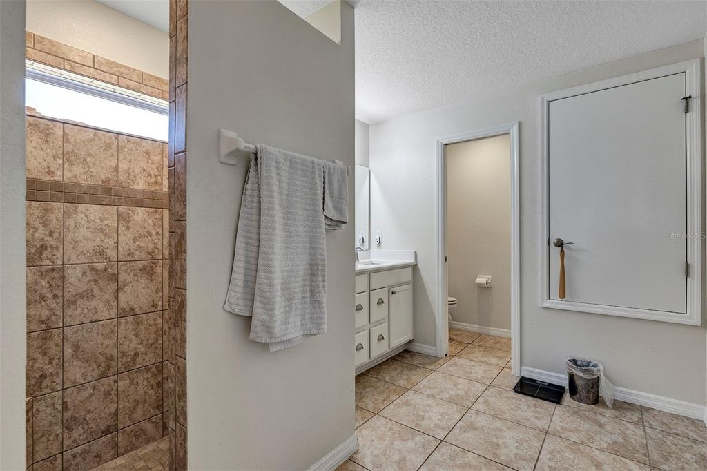 Image 19 of property listing at 4504 SHENANDOAH RIVER TRAIL, Leesburg, FL 34748