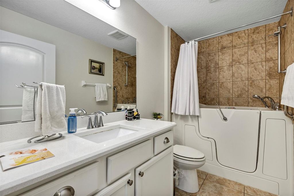 Image 23 of property listing at 4504 SHENANDOAH RIVER TRAIL, Leesburg, FL 34748