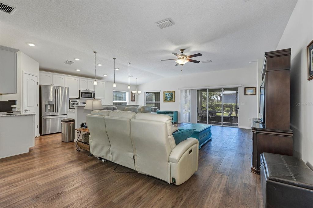 Image 10 of property listing at 4504 SHENANDOAH RIVER TRAIL, Leesburg, FL 34748