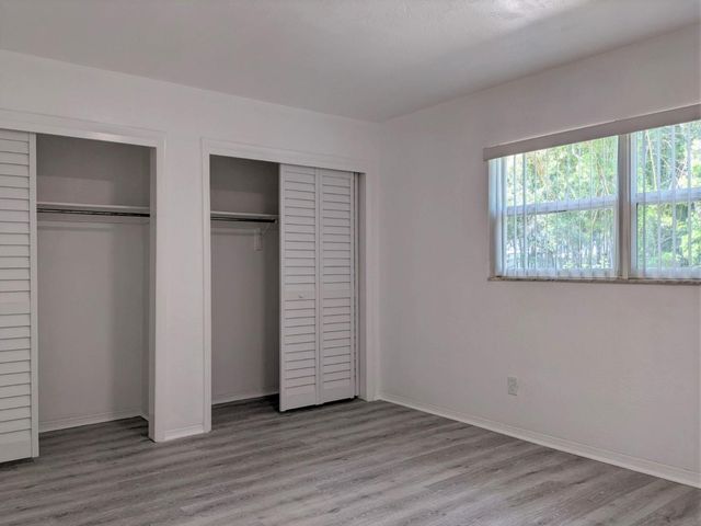 1260 70TH STREET N 2, St Petersburg, FL 33710