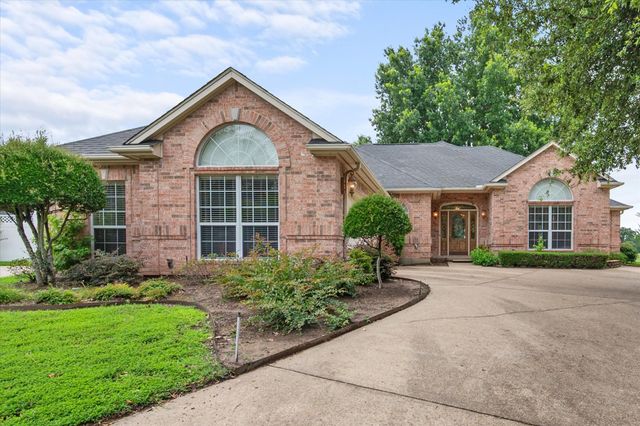 13048 Fairway Drive, Kemp, TX 75143
