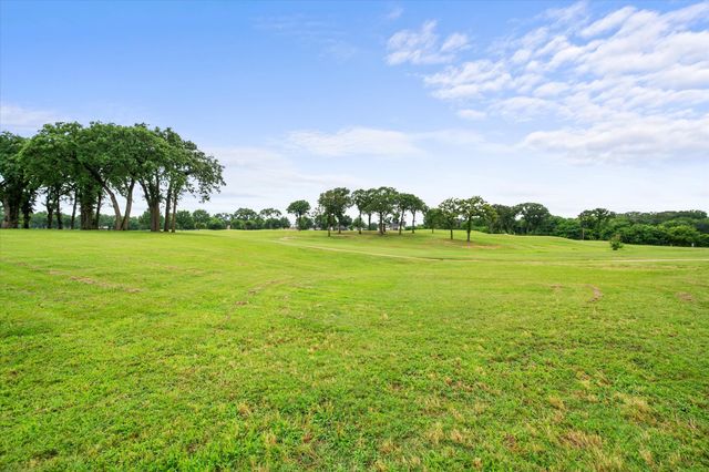 13048 Fairway Drive, Kemp, TX 75143