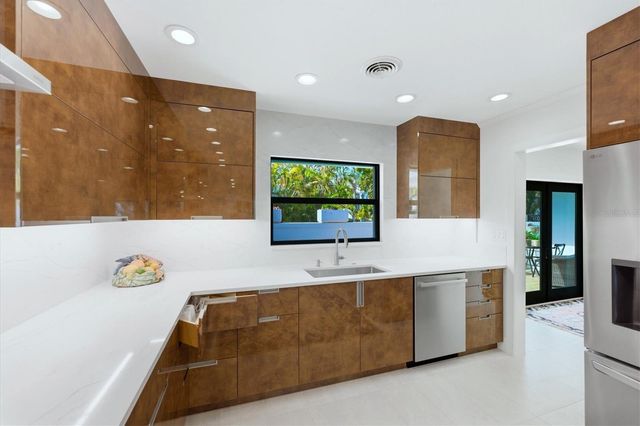 531 72ND STREET, Holmes Beach, FL 34217