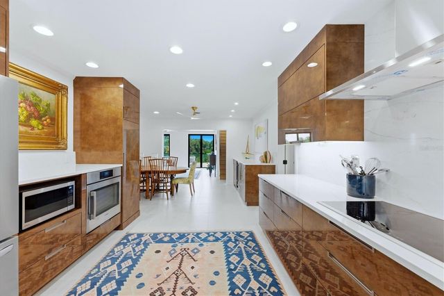 531 72ND STREET, Holmes Beach, FL 34217