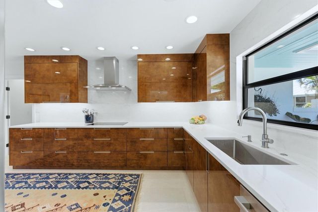 531 72ND STREET, Holmes Beach, FL 34217