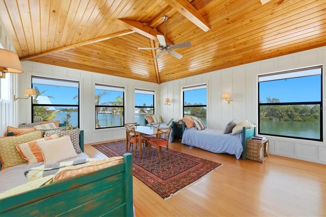 531 72ND STREET, Holmes Beach, FL 34217