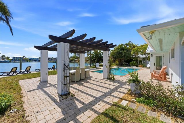 531 72ND STREET, Holmes Beach, FL 34217