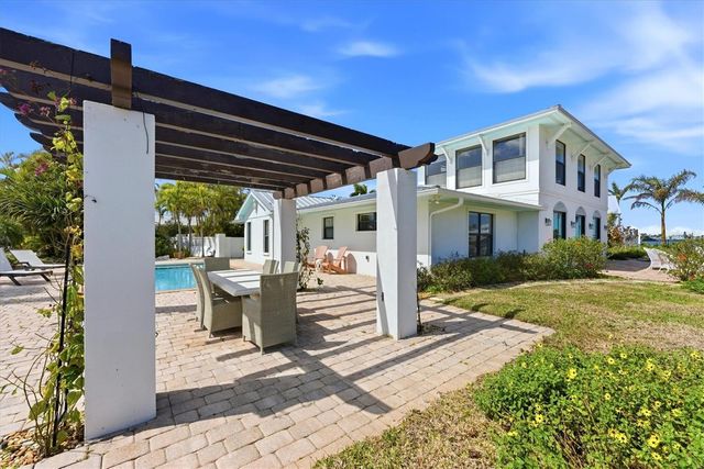 531 72ND STREET, Holmes Beach, FL 34217