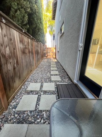 3231 Canyon View Dr, Oceanside, CA 92058