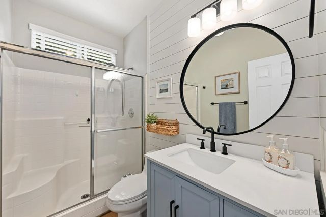 3231 Canyon View Dr, Oceanside, CA 92058