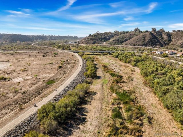 3231 Canyon View Dr, Oceanside, CA 92058