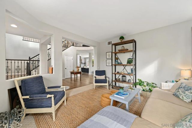 3231 Canyon View Dr, Oceanside, CA 92058