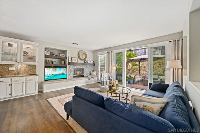 3231 Canyon View Dr, Oceanside, CA 92058