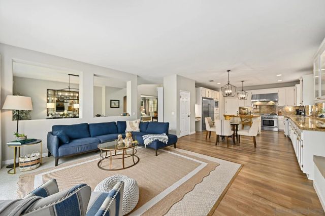 3231 Canyon View Dr, Oceanside, CA 92058