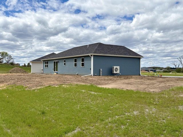 2929 Blue Jay Lane, Portage, WI 53901
