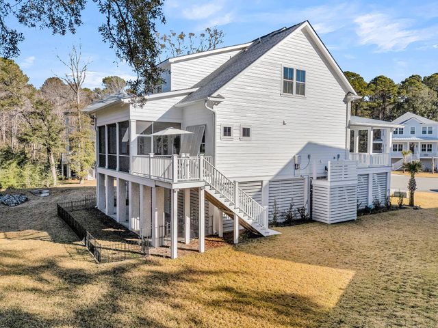 1087 Capersview Court, Awendaw, SC 29429