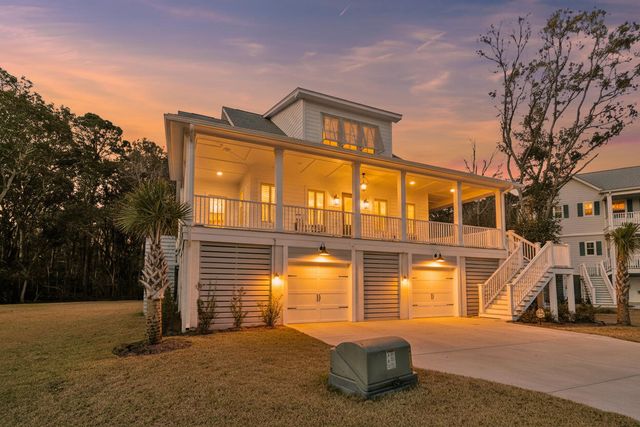 1087 Capersview Court, Awendaw, SC 29429