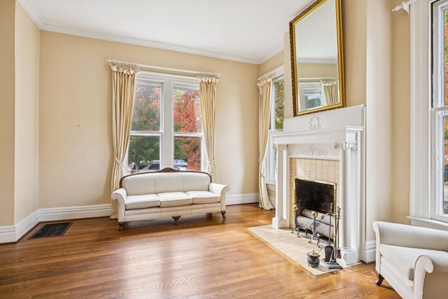 215 4th Ave, S, Franklin, TN 37064