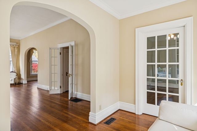 215 4th Ave, S, Franklin, TN 37064