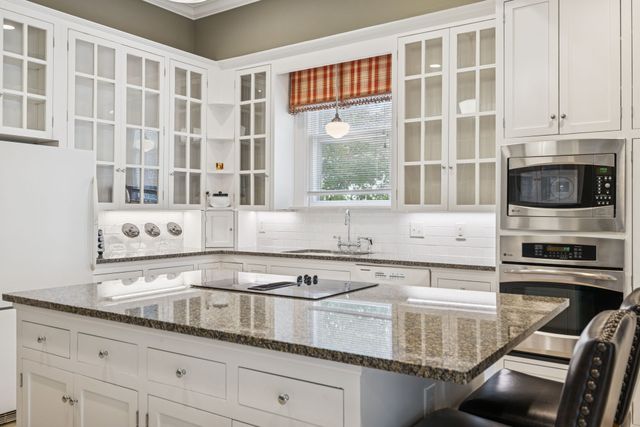215 4th Ave, S, Franklin, TN 37064