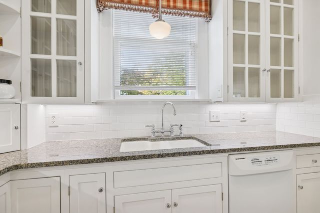 215 4th Ave, S, Franklin, TN 37064