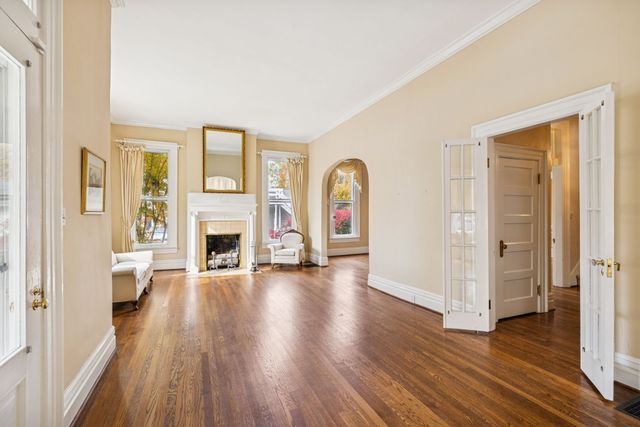 215 4th Ave, S, Franklin, TN 37064