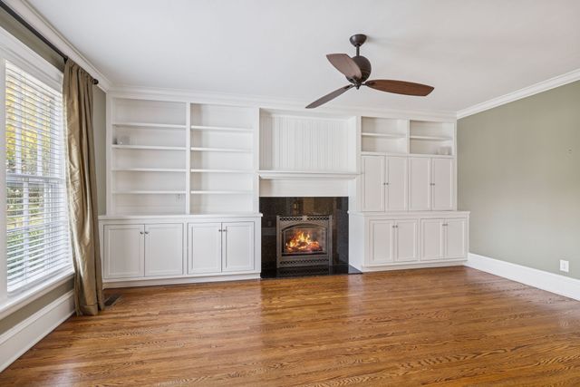 215 4th Ave, S, Franklin, TN 37064