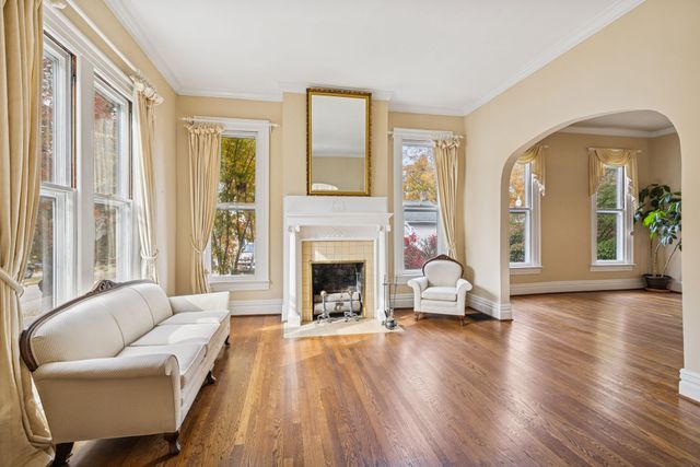 215 4th Ave, S, Franklin, TN 37064