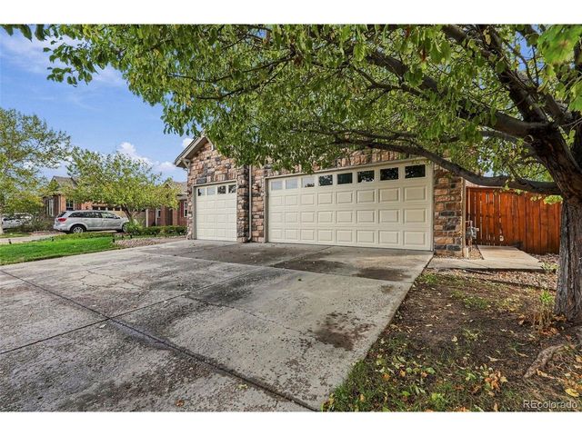 23988 E Bellewood Dr, Aurora, CO 80016