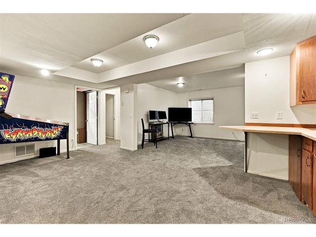 23988 E Bellewood Dr, Aurora, CO 80016