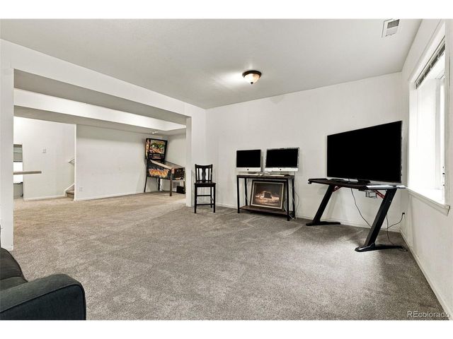 23988 E Bellewood Dr, Aurora, CO 80016