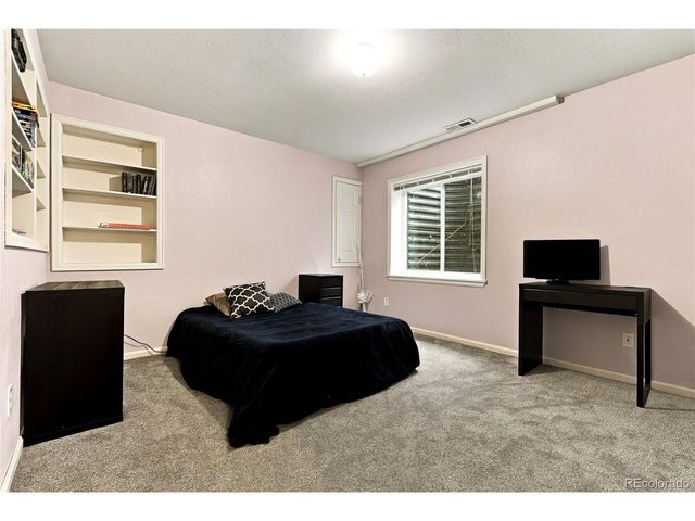 23988 E Bellewood Dr, Aurora, CO 80016