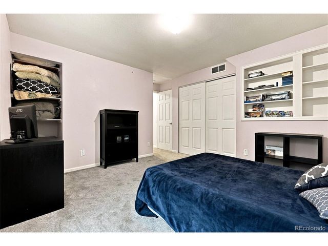 23988 E Bellewood Dr, Aurora, CO 80016