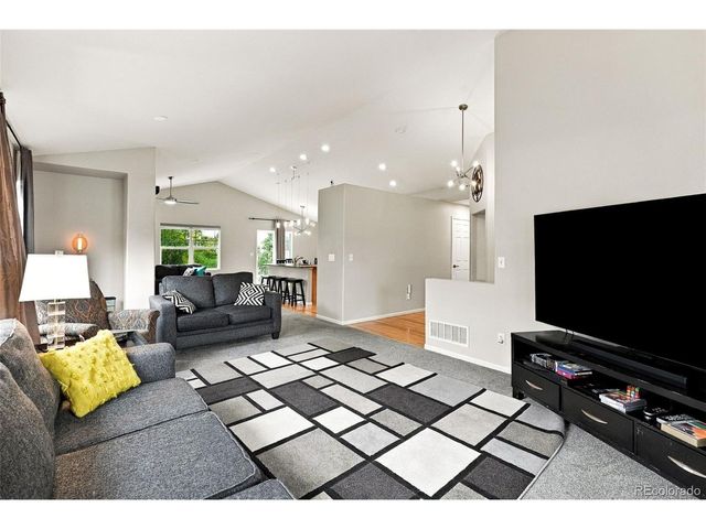 23988 E Bellewood Dr, Aurora, CO 80016