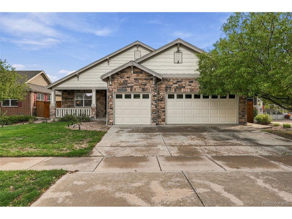 23988 E Bellewood Dr, Aurora, CO 80016