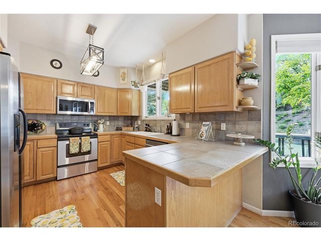 131 Eagle Canyon Cir, Lyons, CO 80540
