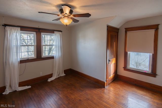 84 S Hazelwood Avenue, Youngstown, OH 44509