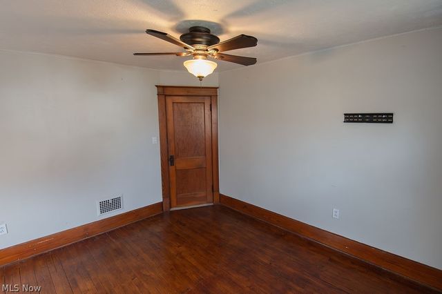 84 S Hazelwood Avenue, Youngstown, OH 44509