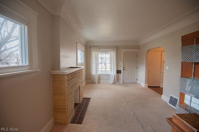 84 S Hazelwood Avenue, Youngstown, OH 44509