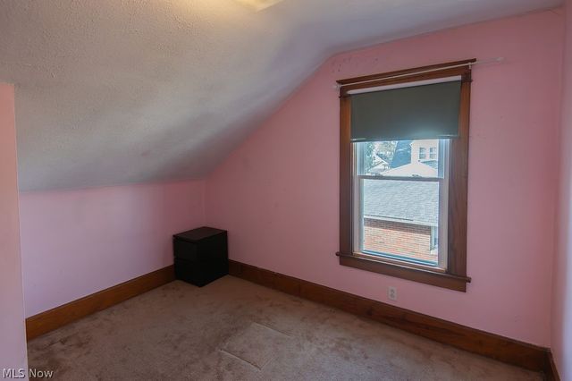 84 S Hazelwood Avenue, Youngstown, OH 44509