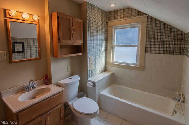 84 S Hazelwood Avenue, Youngstown, OH 44509