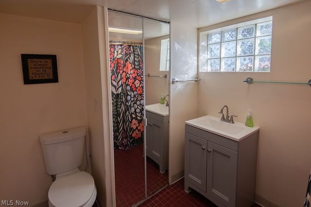 84 S Hazelwood Avenue, Youngstown, OH 44509