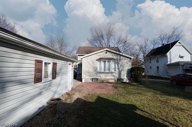 84 S Hazelwood Avenue, Youngstown, OH 44509